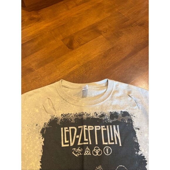 Woman’s Led Zepplin never worn distressed tshirt size medium unisex - Picture 3 of 4